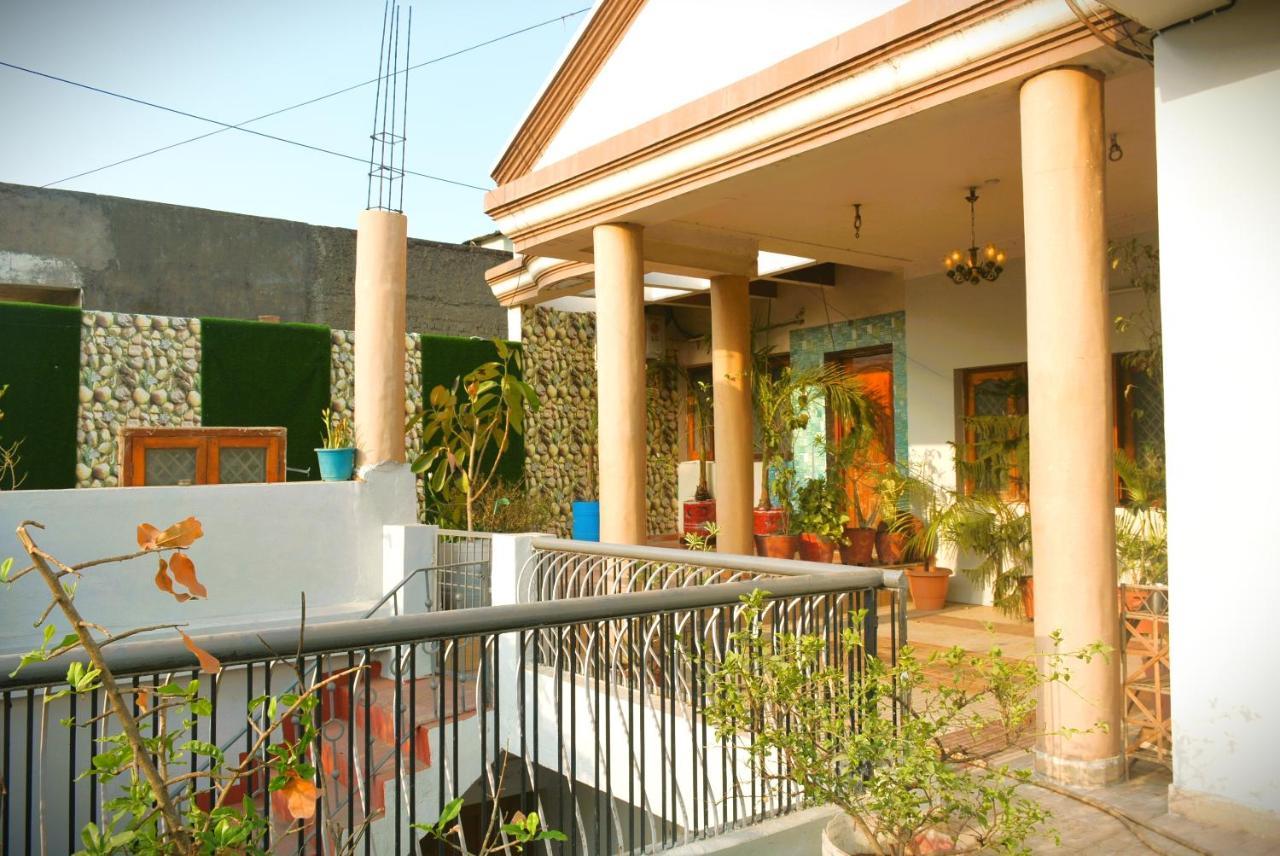 Malaiya Homestay - Grandeur Living Experience Джабалпур Екстериор снимка