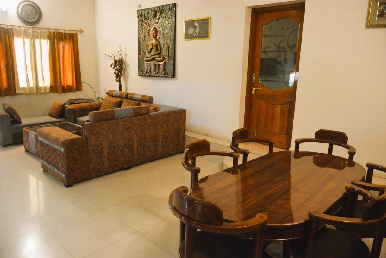 Malaiya Homestay - Grandeur Living Experience Джабалпур Екстериор снимка